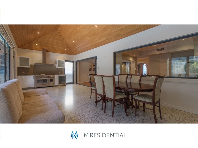 27 Stitfold Promenade, Salter Point WA 6152