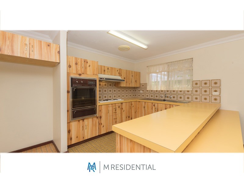 33 Jones Street, Stirling WA 6021