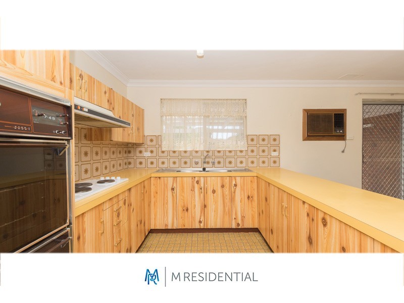 33 Jones Street, Stirling WA 6021