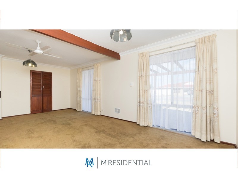 33 Jones Street, Stirling WA 6021