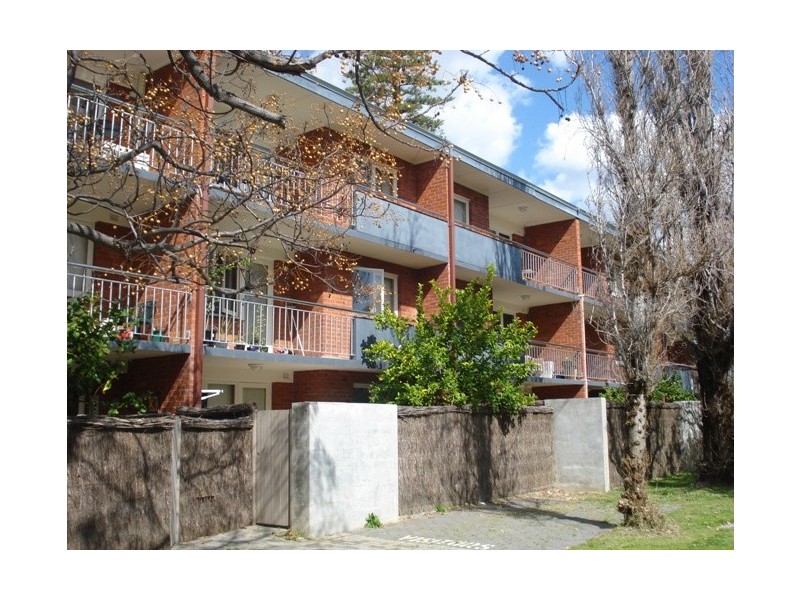 7/106 McDonald Street, Como WA 6152