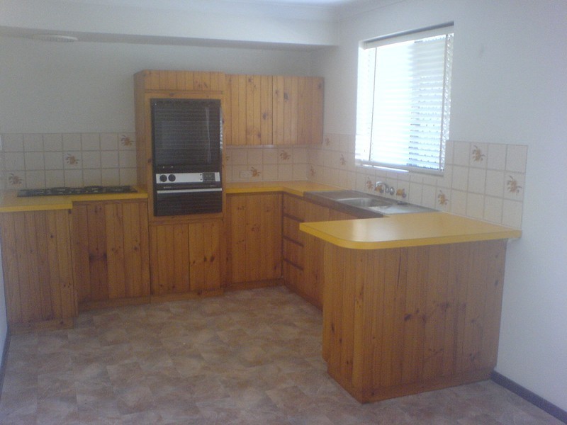 35B Raleigh, Carlisle WA 6101