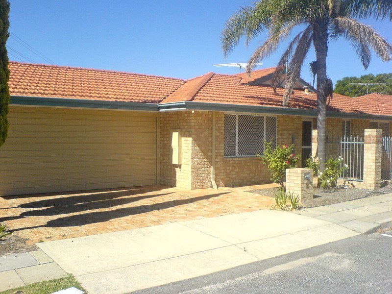 2 Gladstone Avenue, South Perth WA 6151