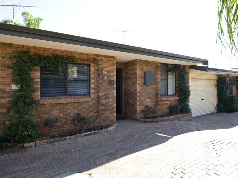 2/4 Jane Road, Applecross WA 6153