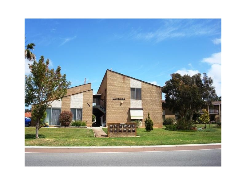 16/1 Clydesdale Street, Como WA 6152