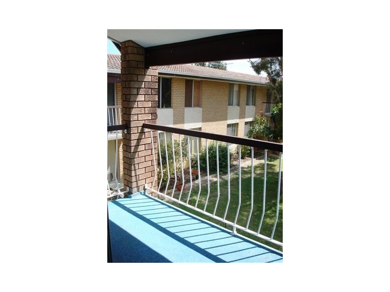 16/1 Clydesdale Street, Como WA 6152