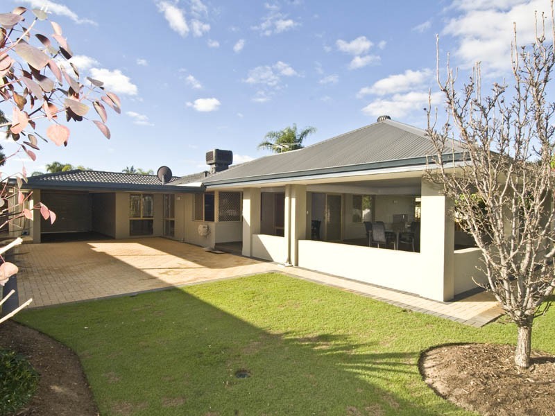 19 Cashel Way, Waterford WA 6152