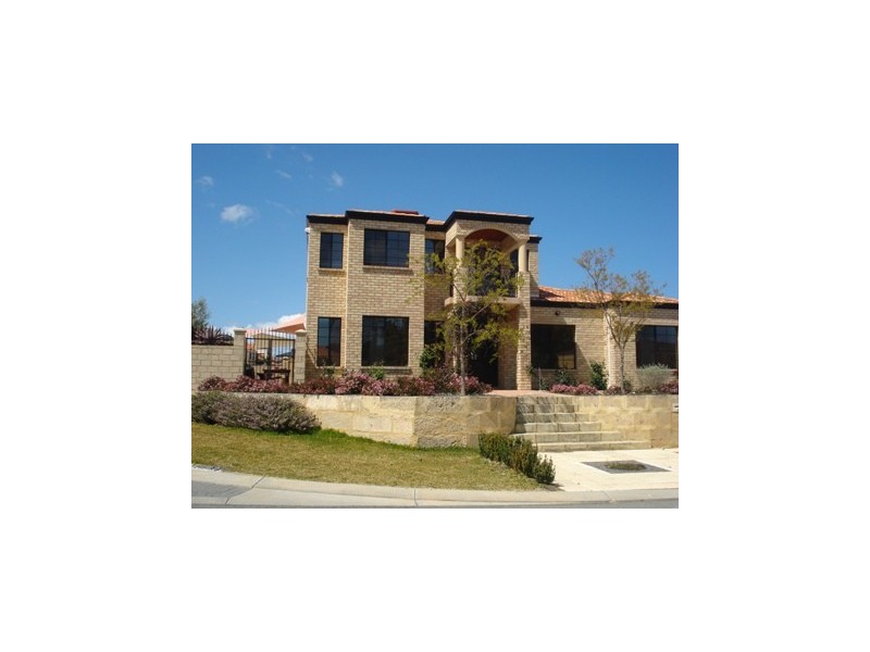 28 Lowan Loop, Karawara WA 6152