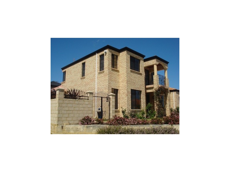 28 Lowan Loop, Karawara WA 6152