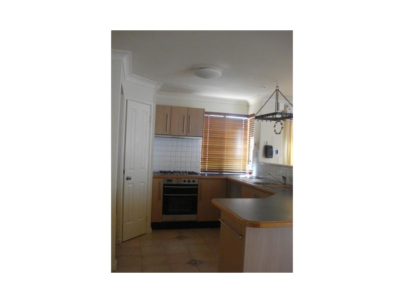 28 Lowan Loop, Karawara WA 6152
