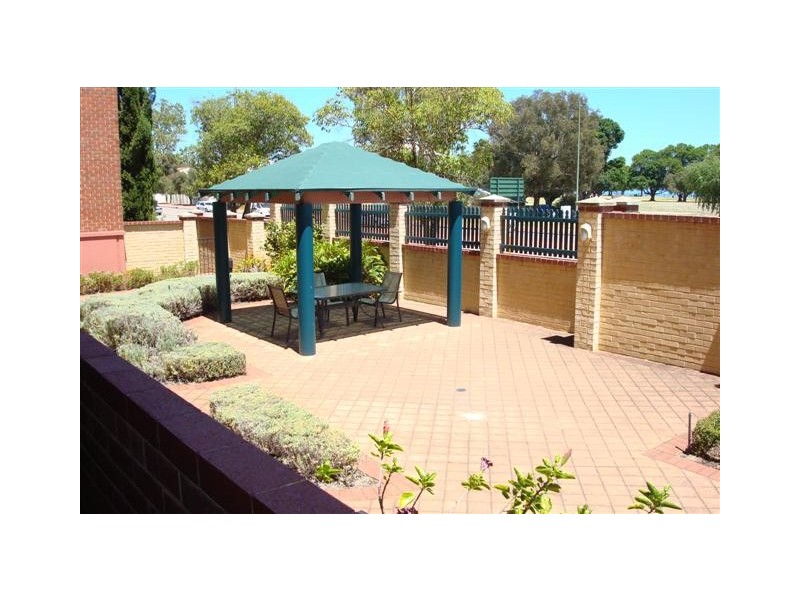 110/7-11 Heirisson Way, Victoria Park WA 6100