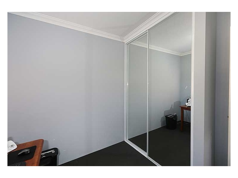 39a Chapman Road, St James WA 6102