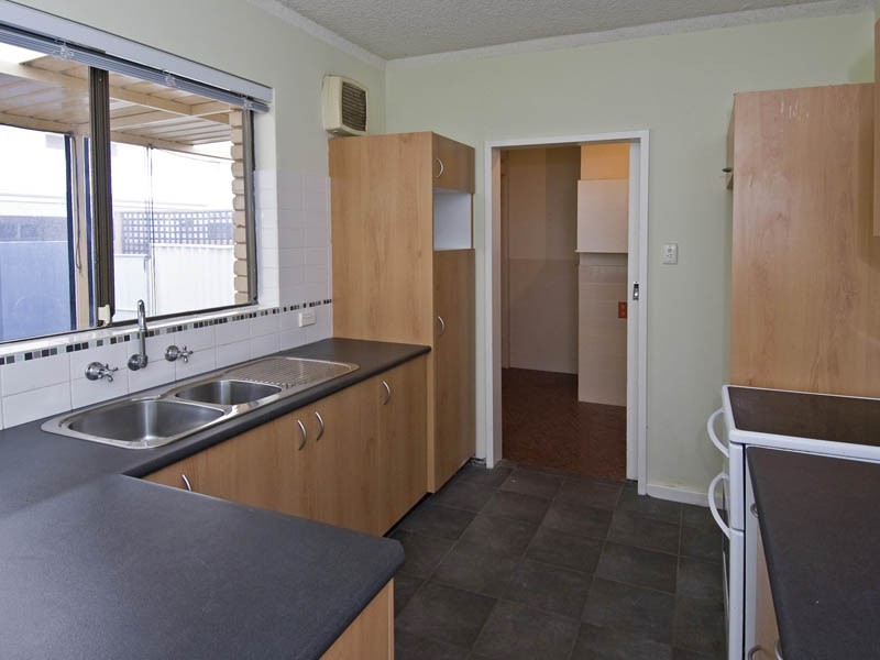3/5 Cale Street, Como WA 6152