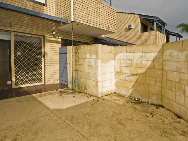 3/5 Cale Street, Como WA 6152