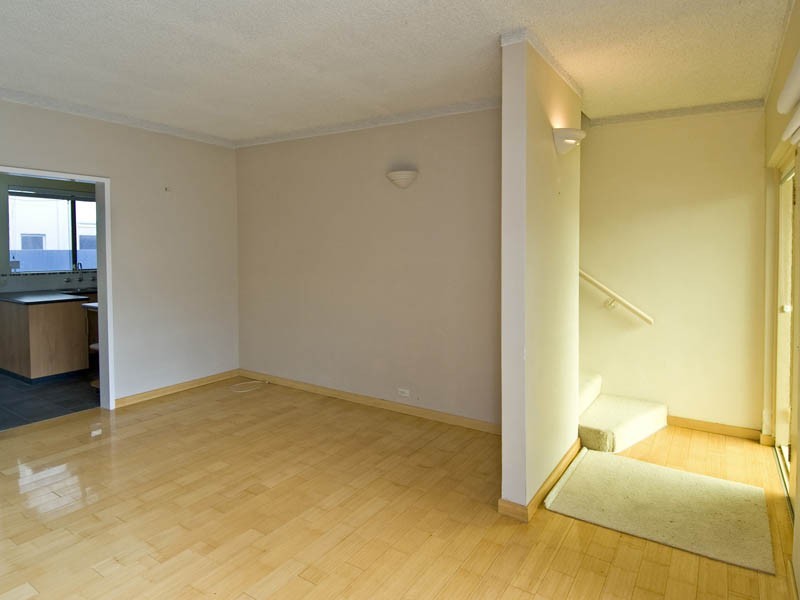 3/5 Cale Street, Como WA 6152
