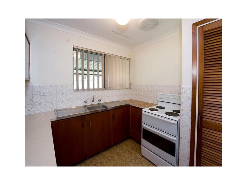 2 Satellite Place, Carlisle WA 6101
