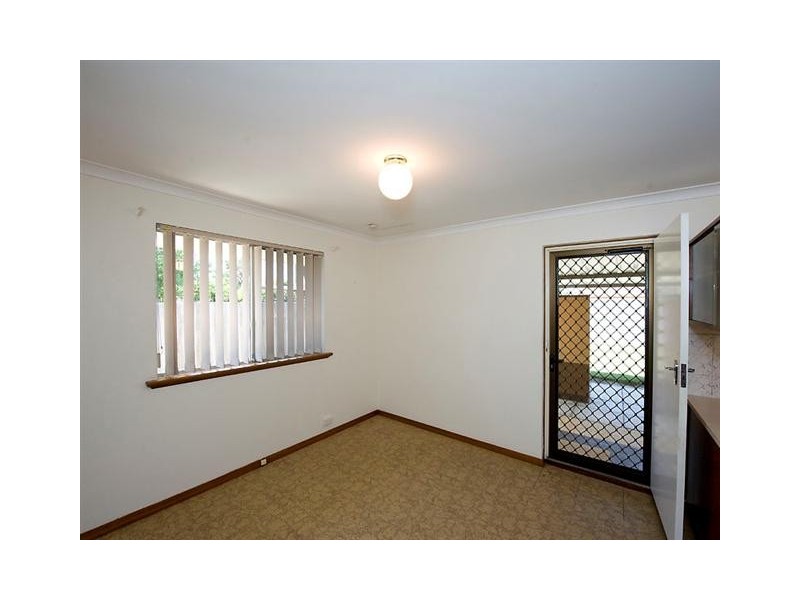 2 Satellite Place, Carlisle WA 6101