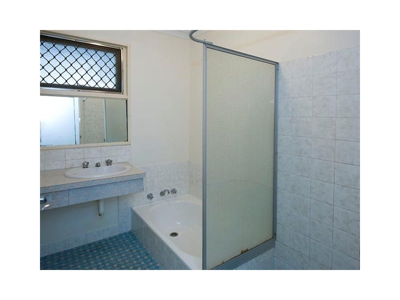 2 Satellite Place, Carlisle WA 6101