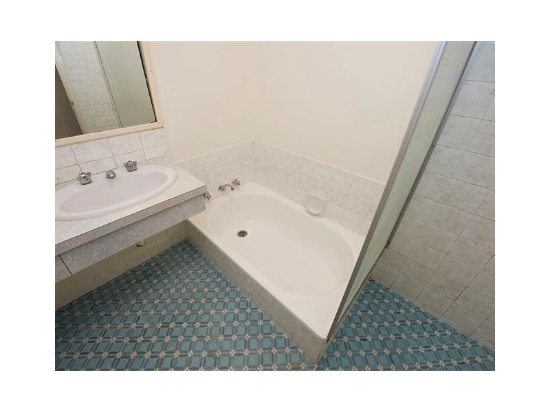 2 Satellite Place, Carlisle WA 6101