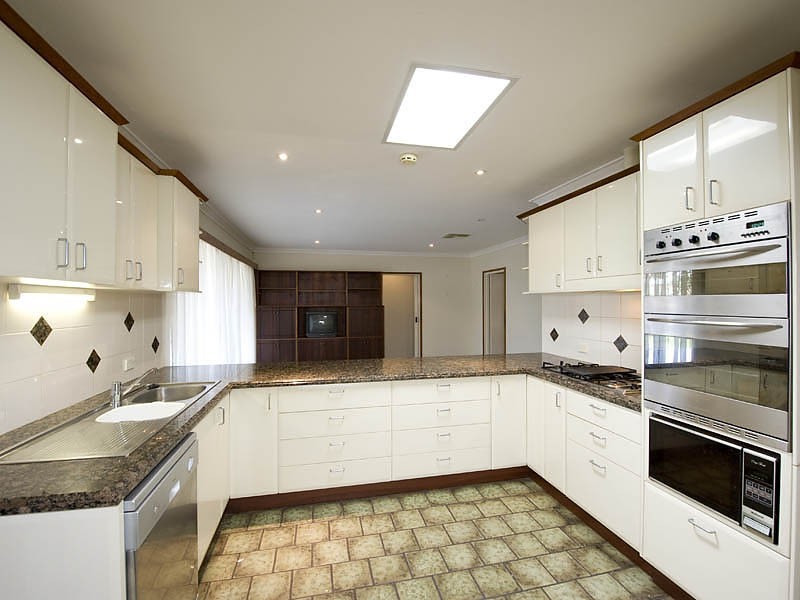 32 Redmond Street, Salter Point WA 6152