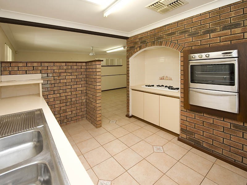 29 Matthew Way, Thornlie WA 6108