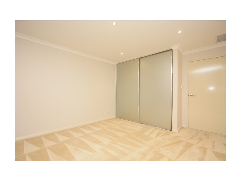 2/296 Mill Point Road, South Perth WA 6151