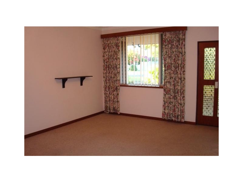 3 Satellite place, Carlisle WA 6101