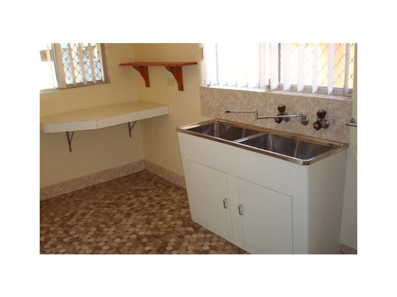 3 Satellite place, Carlisle WA 6101