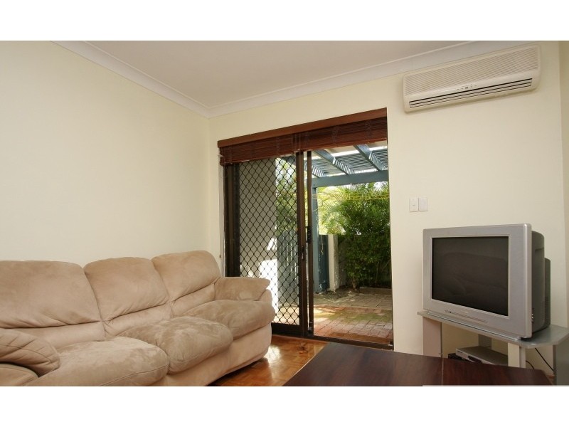 5/2 Manning Tce, South Perth WA 6151