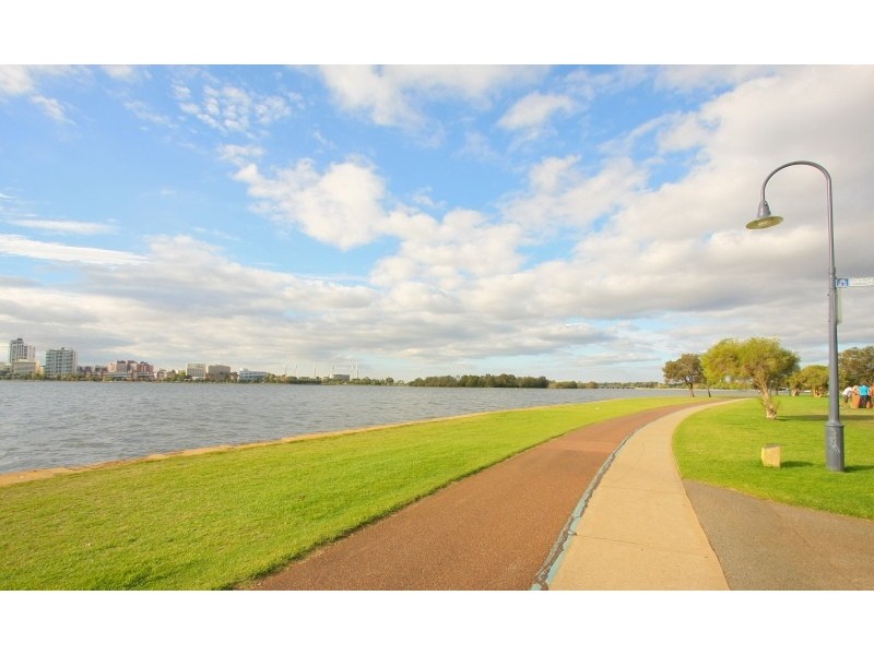 5/2 Manning Tce, South Perth WA 6151