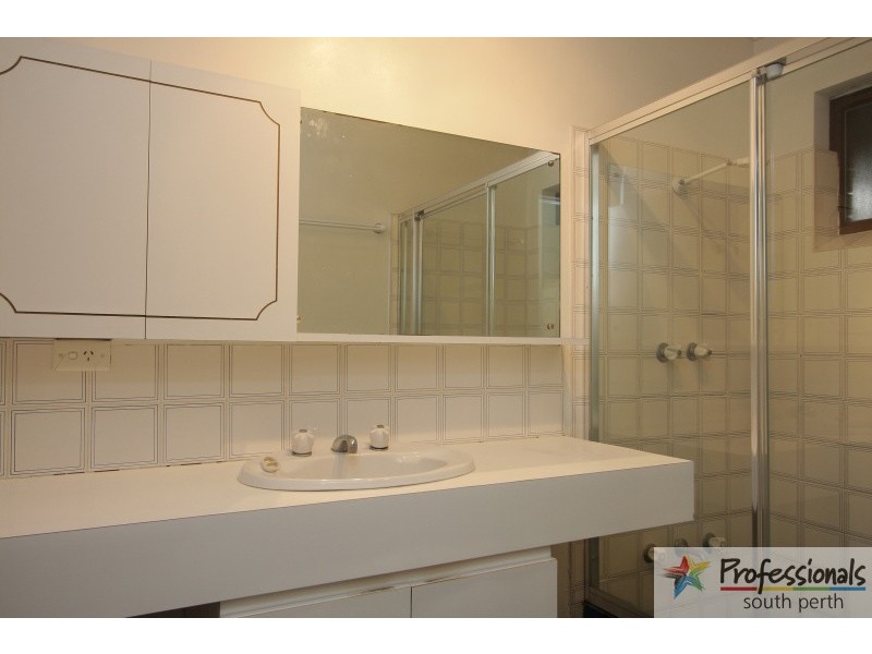 1/33  Park st, Como WA 6152