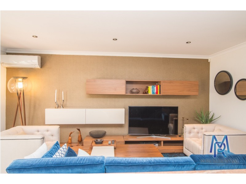 12b Harriett Place, Cloverdale WA 6105