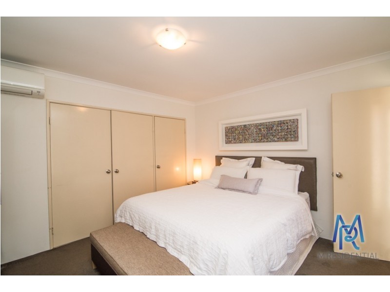 12b Harriett Place, Cloverdale WA 6105