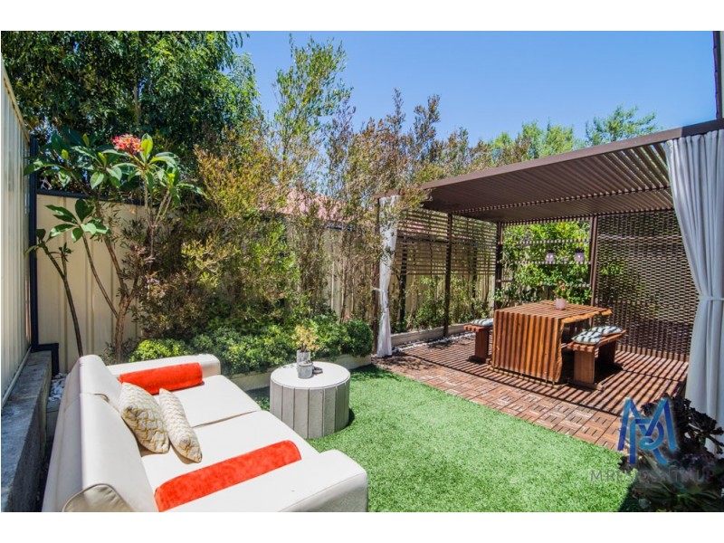 12b Harriett Place, Cloverdale WA 6105