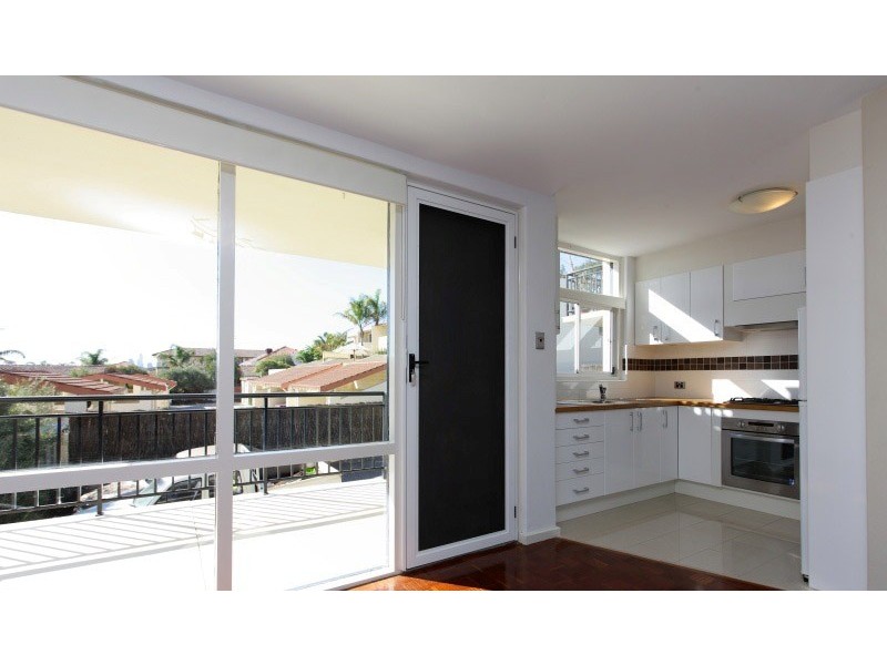 3/45 Robert street, Como WA 6152