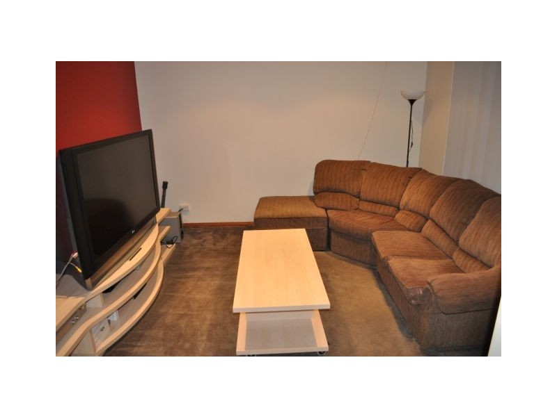 2 Elliott Place, Thornlie WA 6108