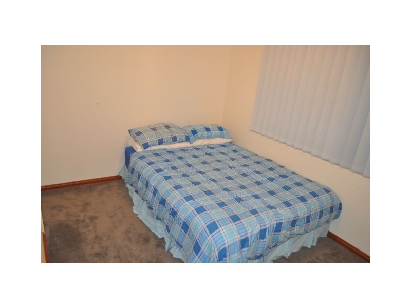 2 Elliott Place, Thornlie WA 6108