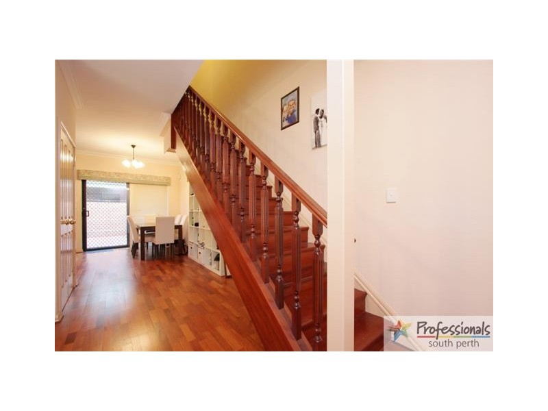 2/155 Marmion Street, Fremantle WA 6160