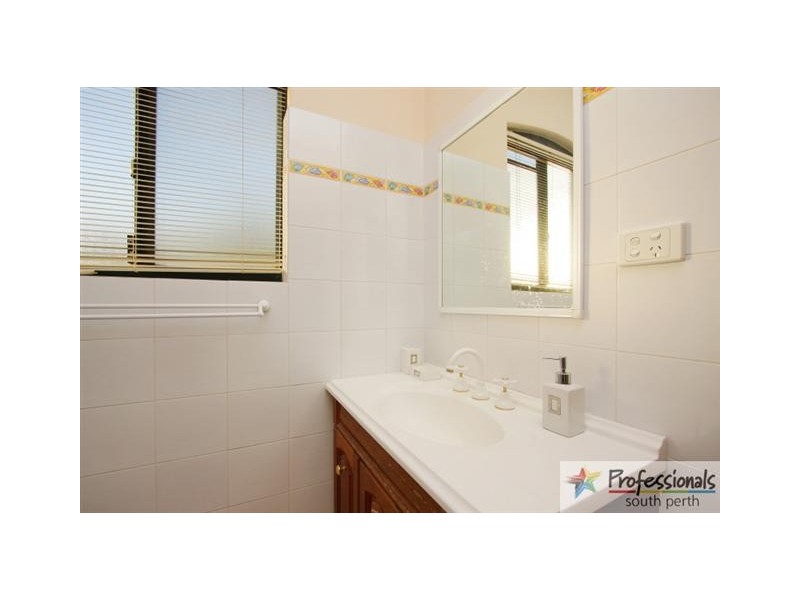 2/155 Marmion Street, Fremantle WA 6160
