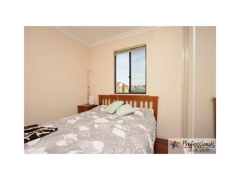 2/155 Marmion Street, Fremantle WA 6160