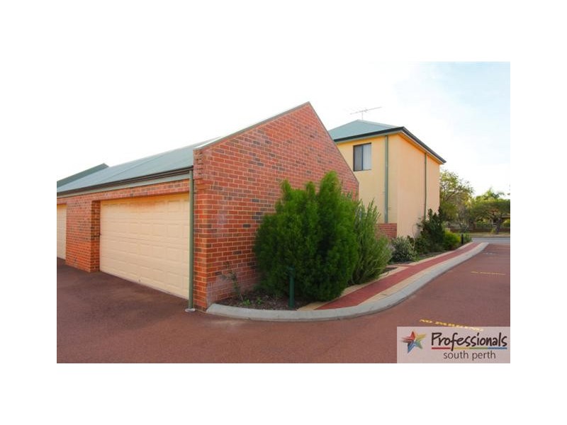 2/155 Marmion Street, Fremantle WA 6160