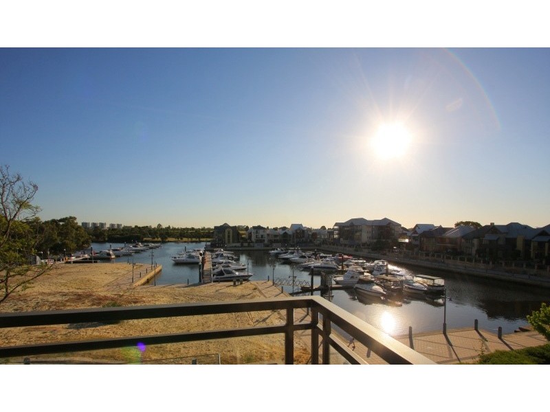 8/10 Marina Drive, Ascot WA 6104