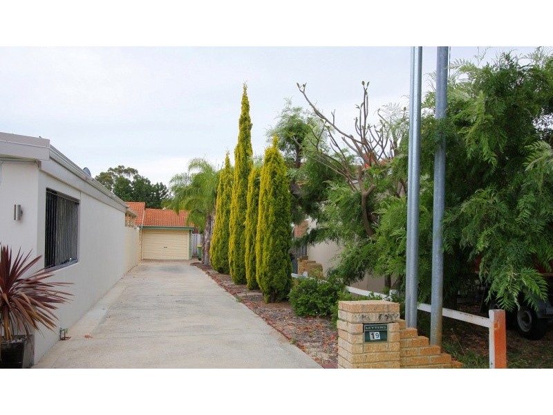 19 Stirk Road, Alfred Cove WA 6154