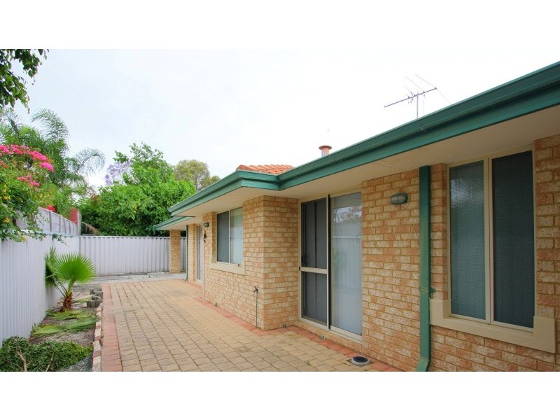 19 Stirk Road, Alfred Cove WA 6154