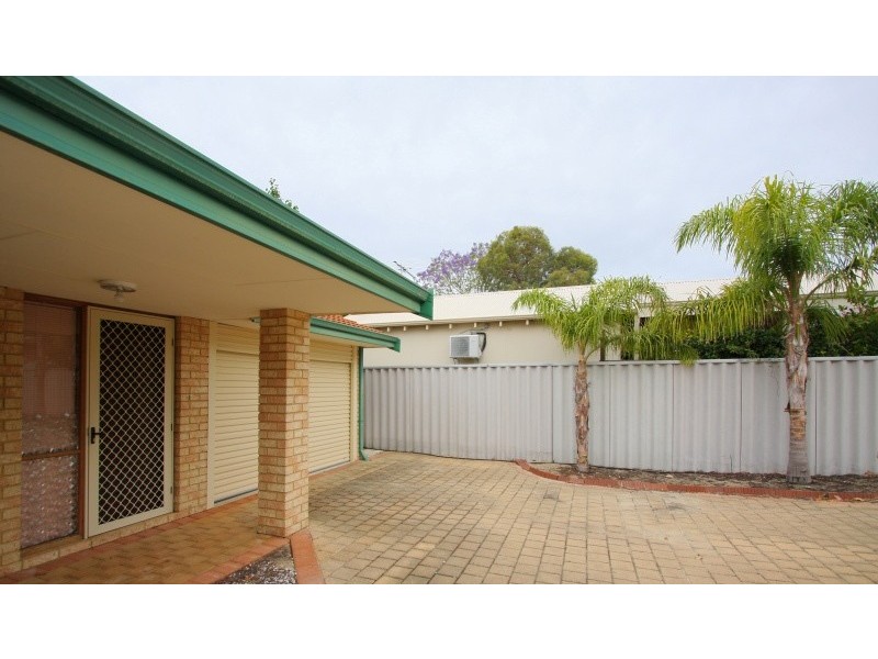 19 Stirk Road, Alfred Cove WA 6154