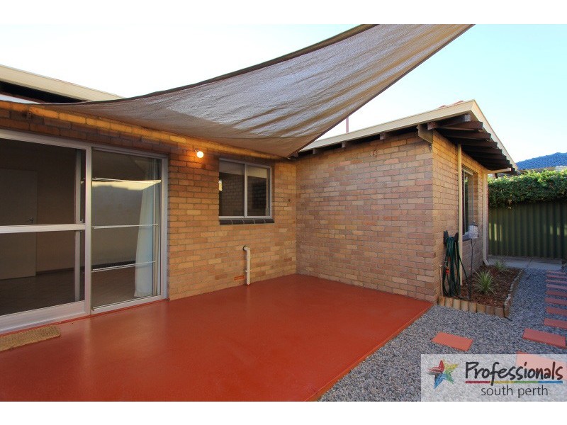8 Bow Street, Wilson WA 6107