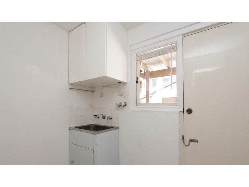 8/189 Coode Street, Como WA 6152