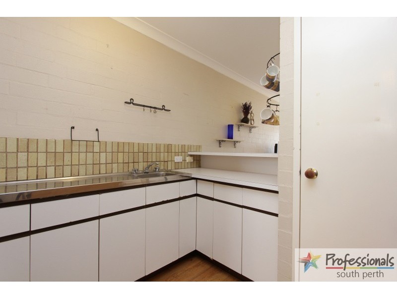 27/4 Manning Terrace, South Perth WA 6151