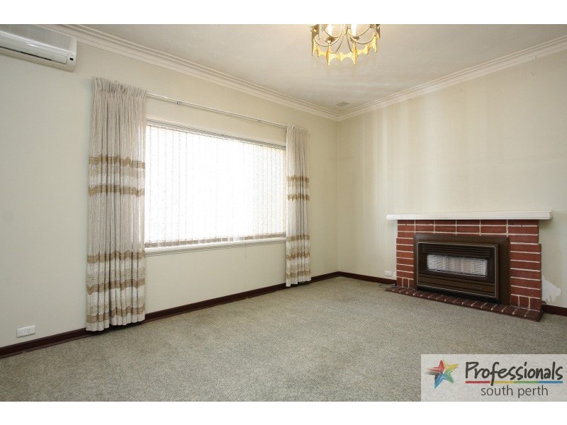 113 Manning Road, Manning WA 6152