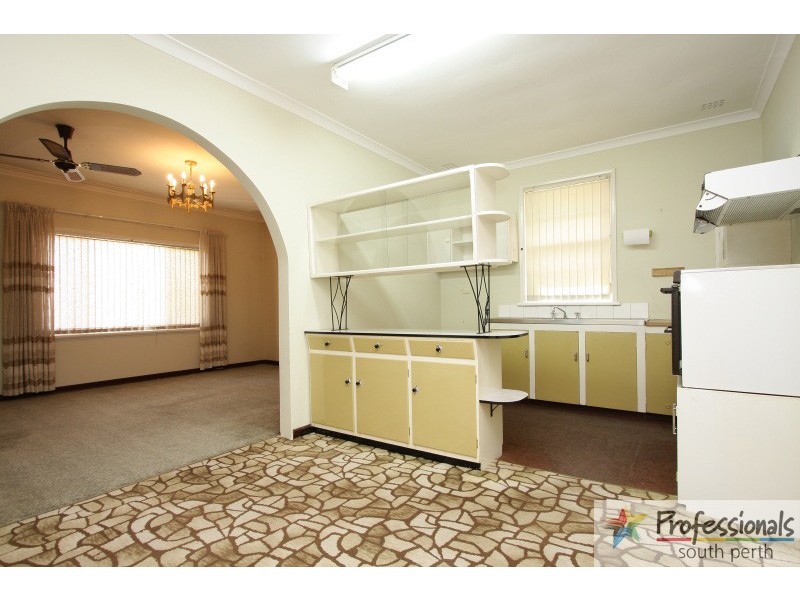 113 Manning Road, Manning WA 6152